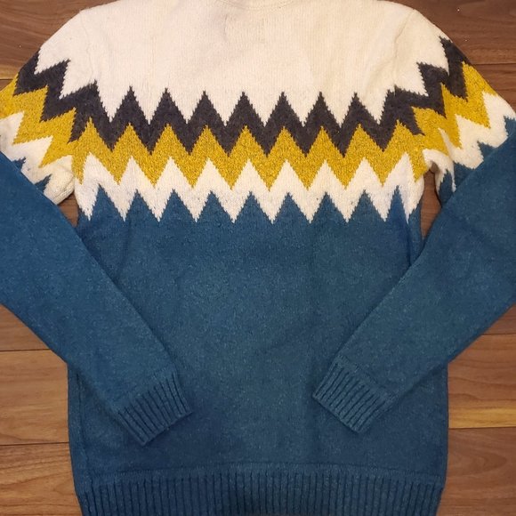 American Eagle Wool Patterned Sweater - Picture 3 of 3